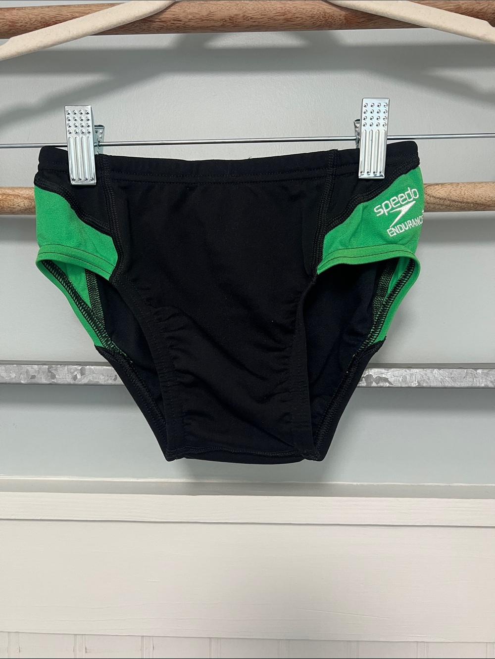 Boys, speedo, endurance size 24, brief team, black and green